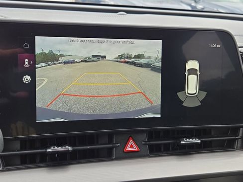 Used 2023 Kia Sportage EX image 19