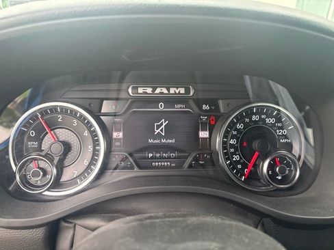 Used 2023 RAM 1500 Big Horn AWD/4WD image 2