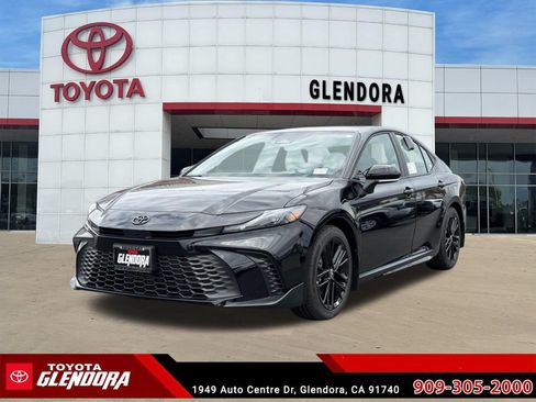 New 2026 Toyota Camry SE FWD image 4