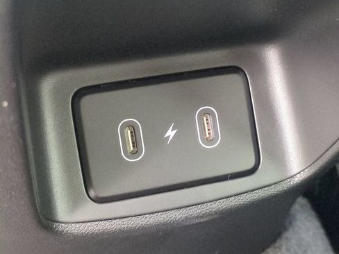 New 2026 Hyundai Elantra Limited FWD image 15