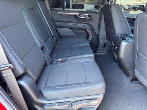 Used 2025 Chevrolet Tahoe LS RWD image 13