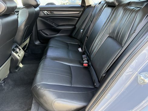 Used 2021 Honda Accord Touring image 31