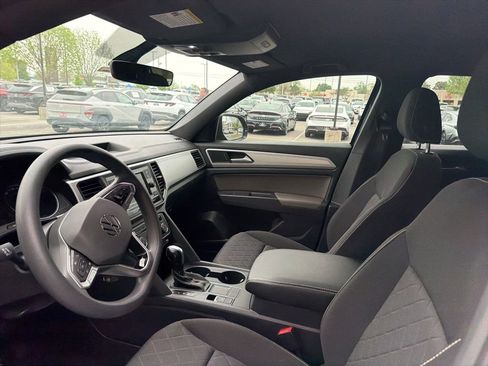 Used 2021 Volkswagen Atlas Cross Sport S image 17