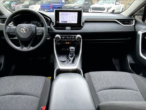 Used 2024 Toyota RAV4 XLE image 15
