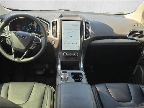 Used 2021 Ford Edge Titanium image 18