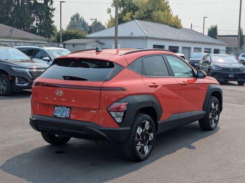 Used 2025 Hyundai Kona SEL AWD/4WD image 5