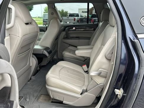 Used 2016 Buick Enclave Leather AWD/4WD image 10