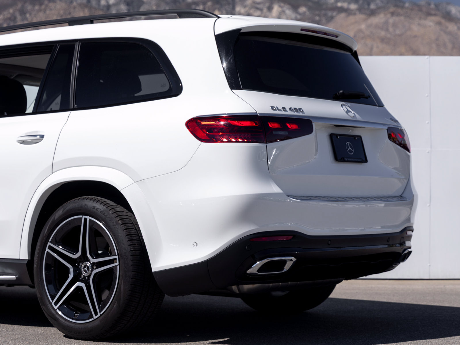 Certified 2026 Mercedes-Benz GLS 450 4MATIC image 5
