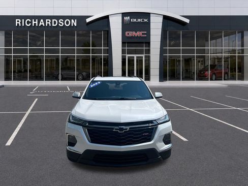 Used 2023 Chevrolet Traverse RS w/ LPO, Floor Liner Package AWD/4WD image 9