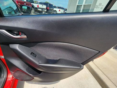 Used 2015 MAZDA MAZDA3 i Touring FWD image 20