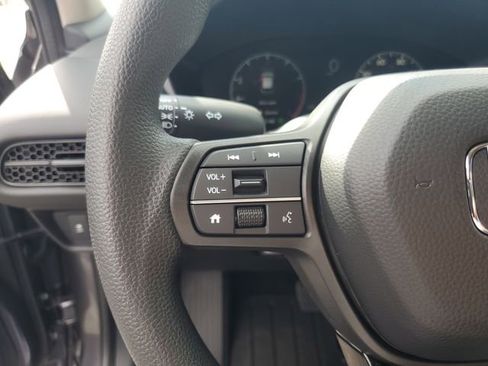 New 2026 Honda HR-V LX image 16