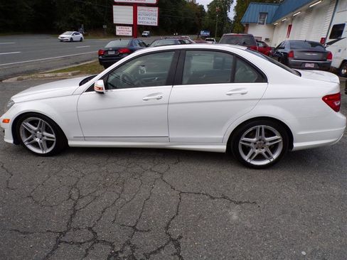 Used 2013 Mercedes-Benz C 300 4MATIC Sedan image 11