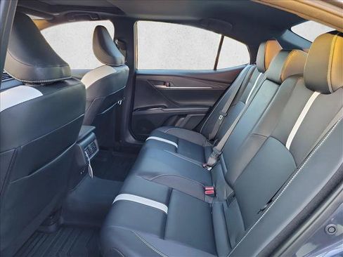 Used 2026 Toyota Camry SE FWD image 11