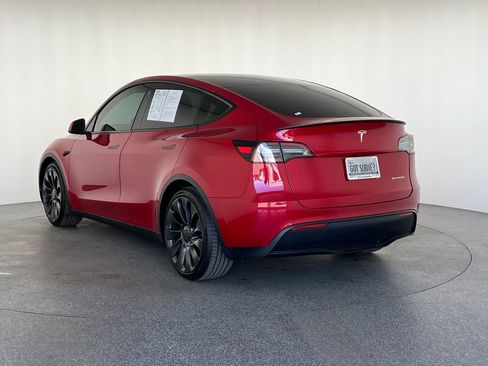 Used 2022 Tesla Model Y Performance image 6