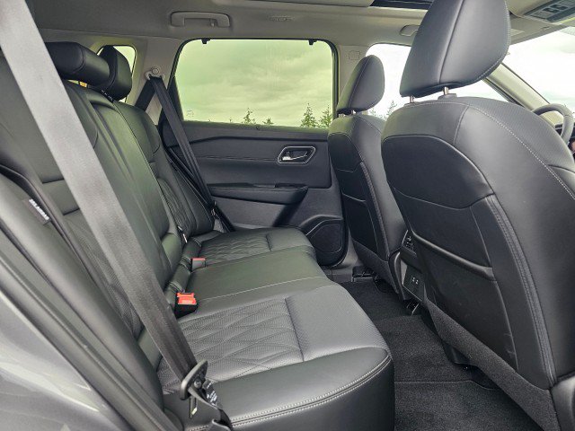 Certified 2026 Nissan Rogue Platinum AWD/4WD image 13