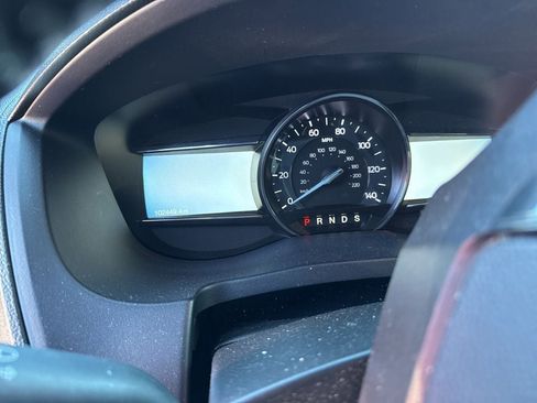 Used 2018 Ford Explorer XLT w/ Equipment Group 202A image 15