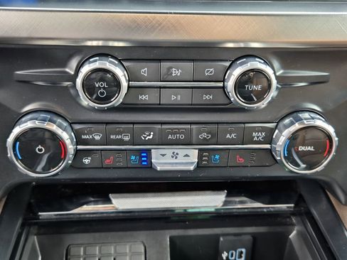 Used 2024 Ford F250 King Ranch w/ Chrome Package image 17