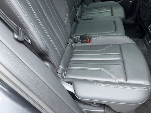 Used 2024 Audi Q5 2.0T Premium image 51