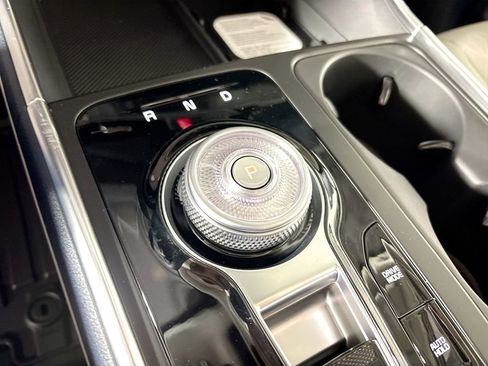 New 2026 Kia Carnival EX image 18