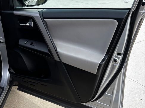 Used 2017 Toyota RAV4 XLE image 16