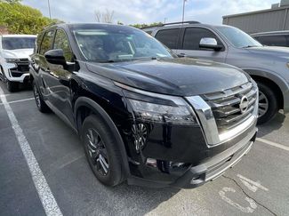 Used 2025 Nissan Pathfinder SV video 1
