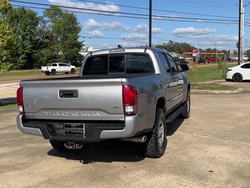 Used 2019 Toyota Tacoma SR w/ SR Convenience Package AWD/4WD image 6