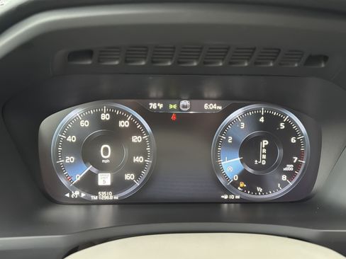 Used 2020 Volvo XC90 T6 Momentum AWD/4WD image 21