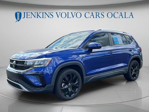 Used 2022 Volkswagen Taos SE w/ IQ.Drive SE Package FWD image 7