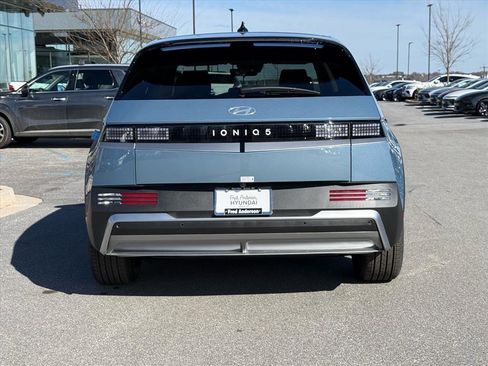 New 2026 Hyundai Ioniq 5 SE image 4