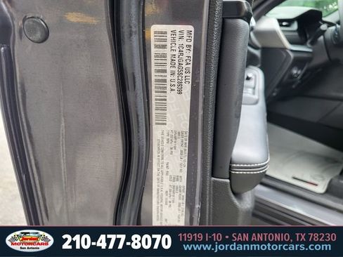 Used 2025 Jeep Grand Cherokee Laredo X RWD image 35