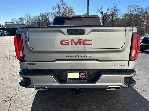 Used 2025 GMC Sierra 1500 AT4 w/ AT4 Premium Package image 7