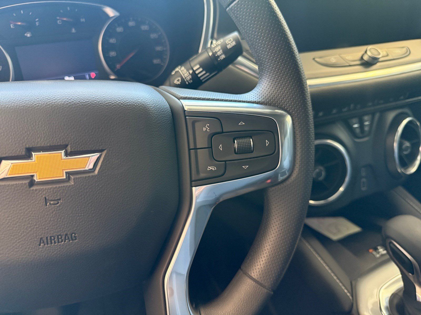 New 2026 Chevrolet Blazer LT w/ Convenience Package FWD image 25