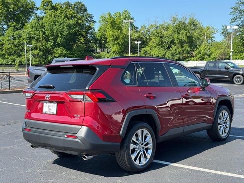 Certified 2022 Toyota RAV4 XLE Premium AWD/4WD image 3