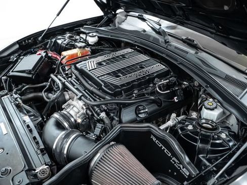 Used 2018 Chevrolet Camaro ZL1 RWD image 31