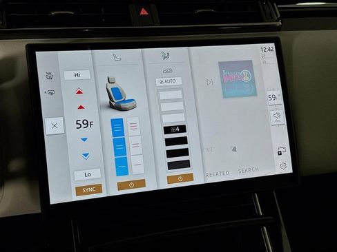 Used 2026 Land Rover Range Rover Velar Dynamic SE image 18