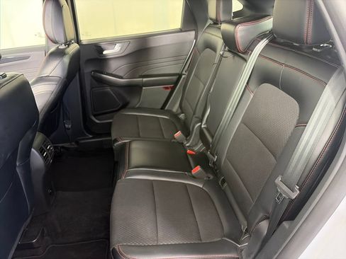 Used 2025 Ford Escape ST-Line Select AWD/4WD image 13