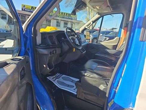 Used 2020 Ford Transit 250 Medium Roof image 9