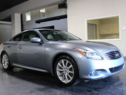 Used 2015 INFINITI Q60 Journey w/ Premium Package RWD image 34