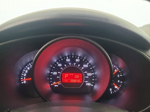 Used 2014 Kia Soul + FWD image 23