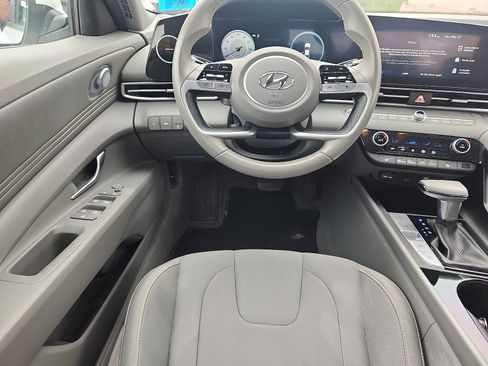 Certified 2023 Hyundai Elantra SEL w/ Convenience Package FWD image 10