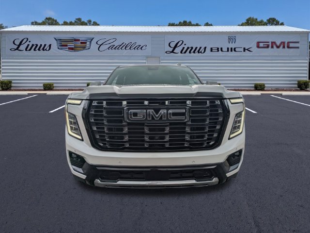 Used 2025 GMC Yukon Denali Ultimate AWD/4WD image 9