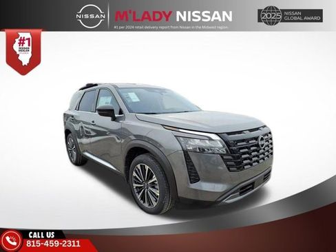 New 2026 Nissan Pathfinder Platinum image 1