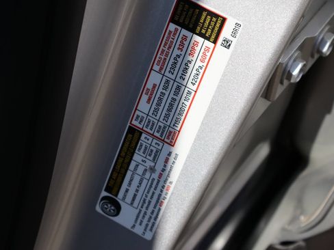 Used 2023 Nissan Rogue SV FWD image 29