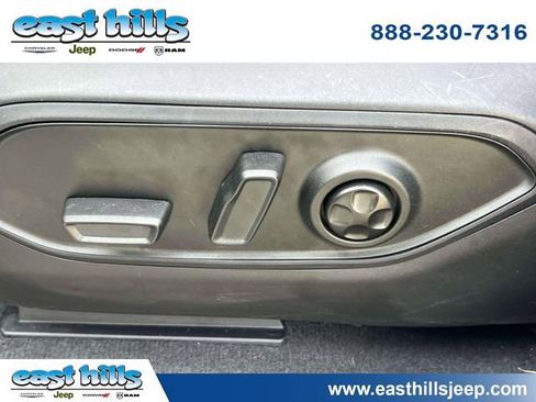 Certified 2024 Jeep Grand Cherokee Limited w/ Black Appearance Package image 22