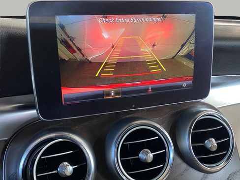 Used 2018 Mercedes-Benz GLC 300 4MATIC image 30