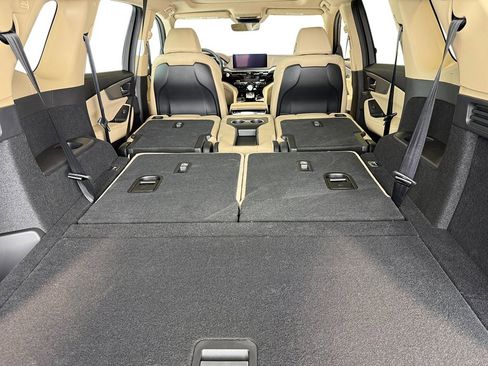 New 2026 Acura MDX SH-AWD image 36