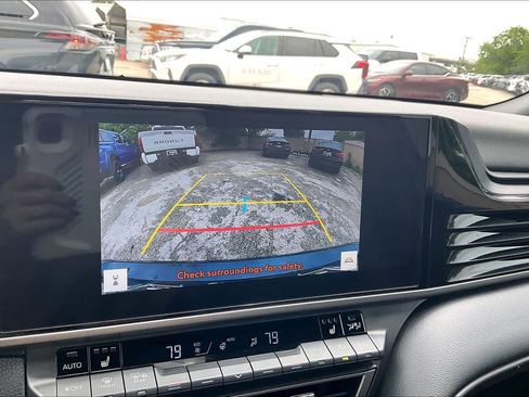 Used 2025 Toyota Camry XSE FWD image 25