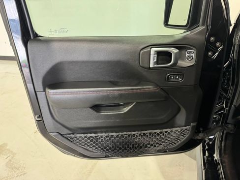 Used 2022 Jeep Gladiator Rubicon w/ Trailer Tow Package AWD/4WD image 16