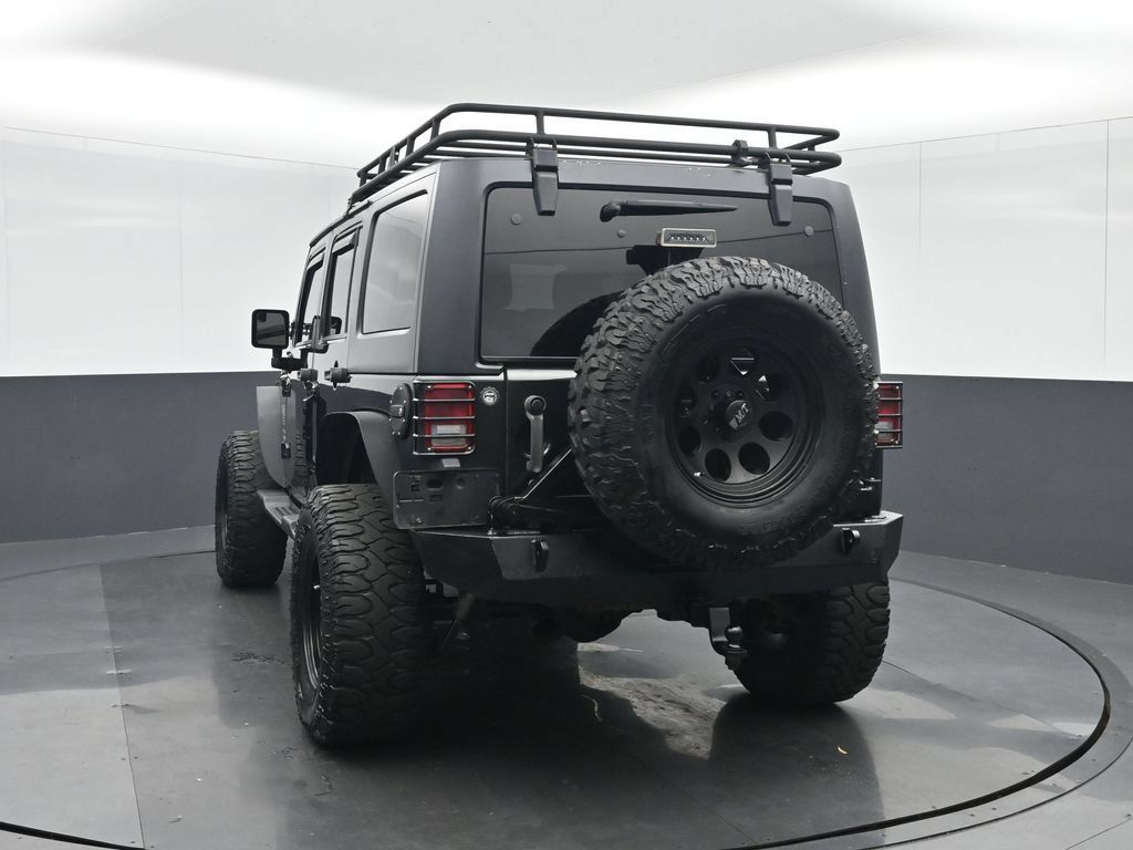 Used 2012 Jeep Wrangler Unlimited Sahara AWD/4WD image 5