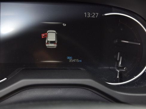 Used 2023 Toyota RAV4 LE FWD image 9